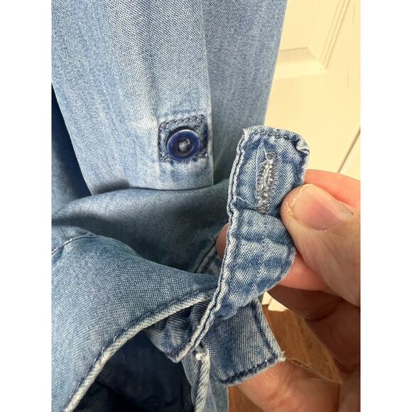 Christopher & Banks Blue Chambray Button Front and Back Blouse Top Size Large - Picture 5 of 9